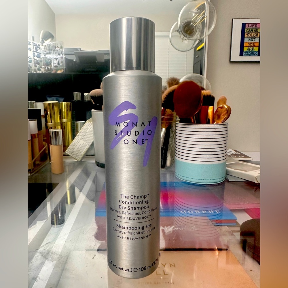 Monat THE CHAMP™ Conditioning Dry Shampoo BRAND NEW